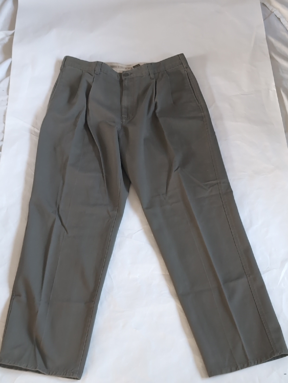 Calvin Klein Khakis Men's Pleated Front Pants - 36x32